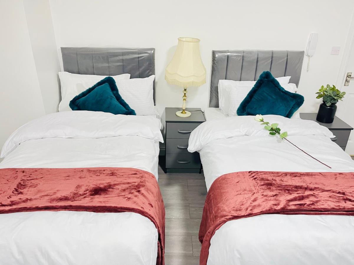 1 Bed Apartment Бирмингам Екстериор снимка
