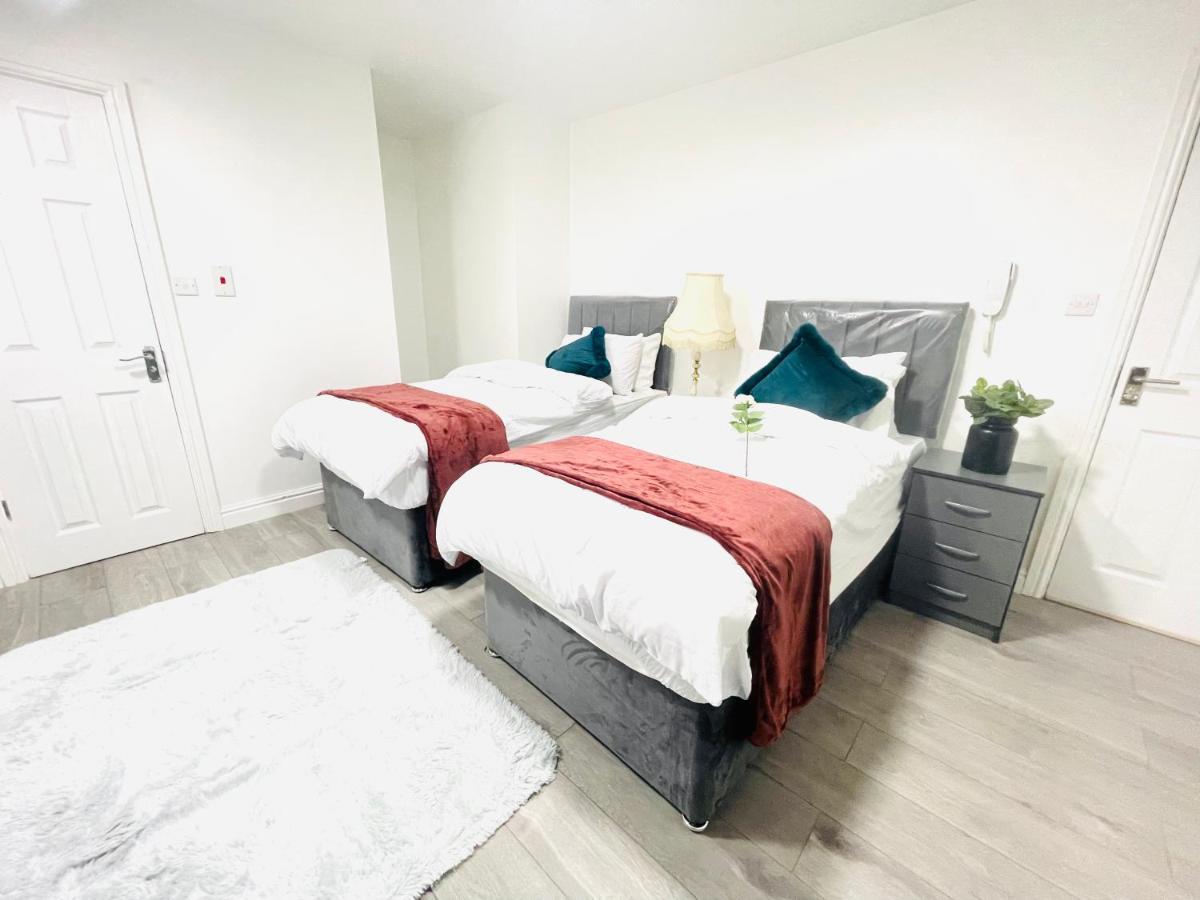 1 Bed Apartment Бирмингам Екстериор снимка
