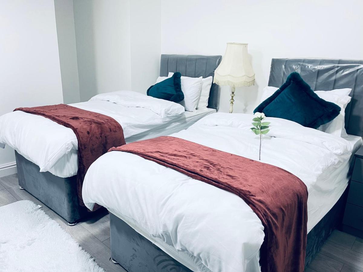 1 Bed Apartment Бирмингам Екстериор снимка
