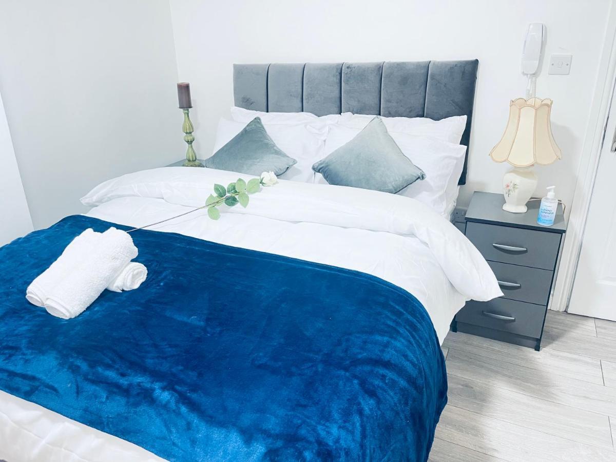 1 Bed Apartment Бирмингам Екстериор снимка